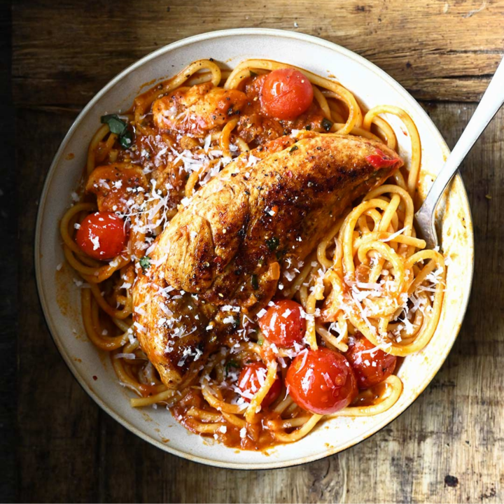 Garlic Tomato Chicken with Mozzarella Recipe - Cheff Recipes