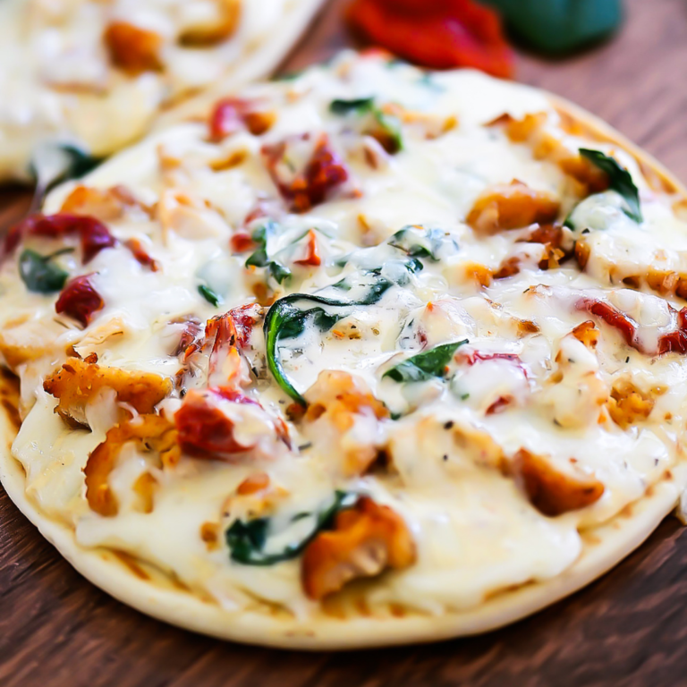 Tuscan Garlic Chicken Pita Pizzas Recipe