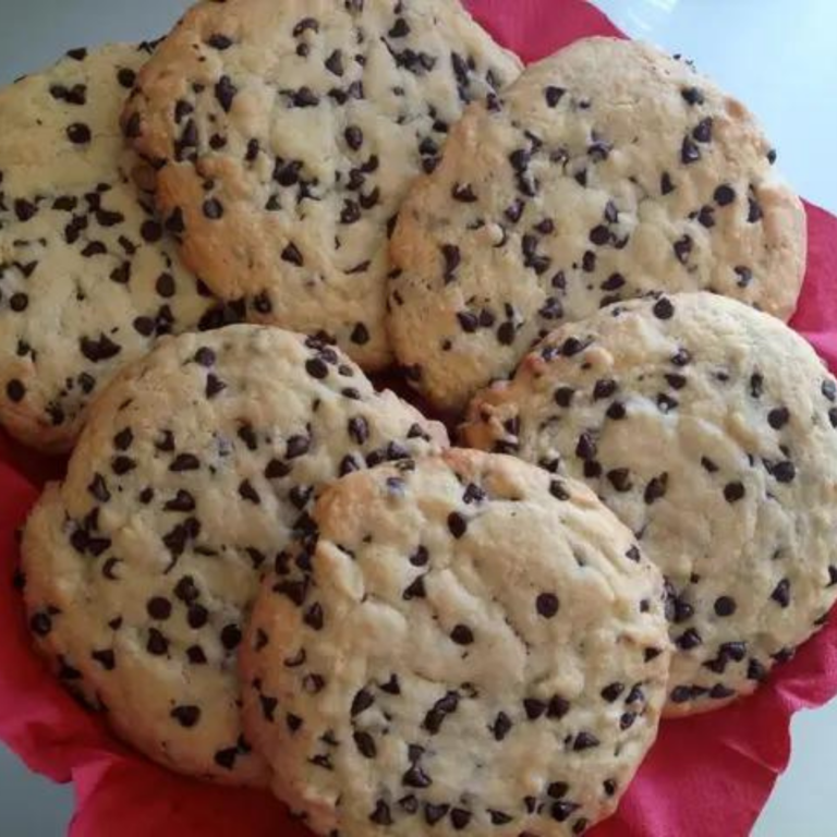 Giant choc chip cookies alla Fluffy Recipe